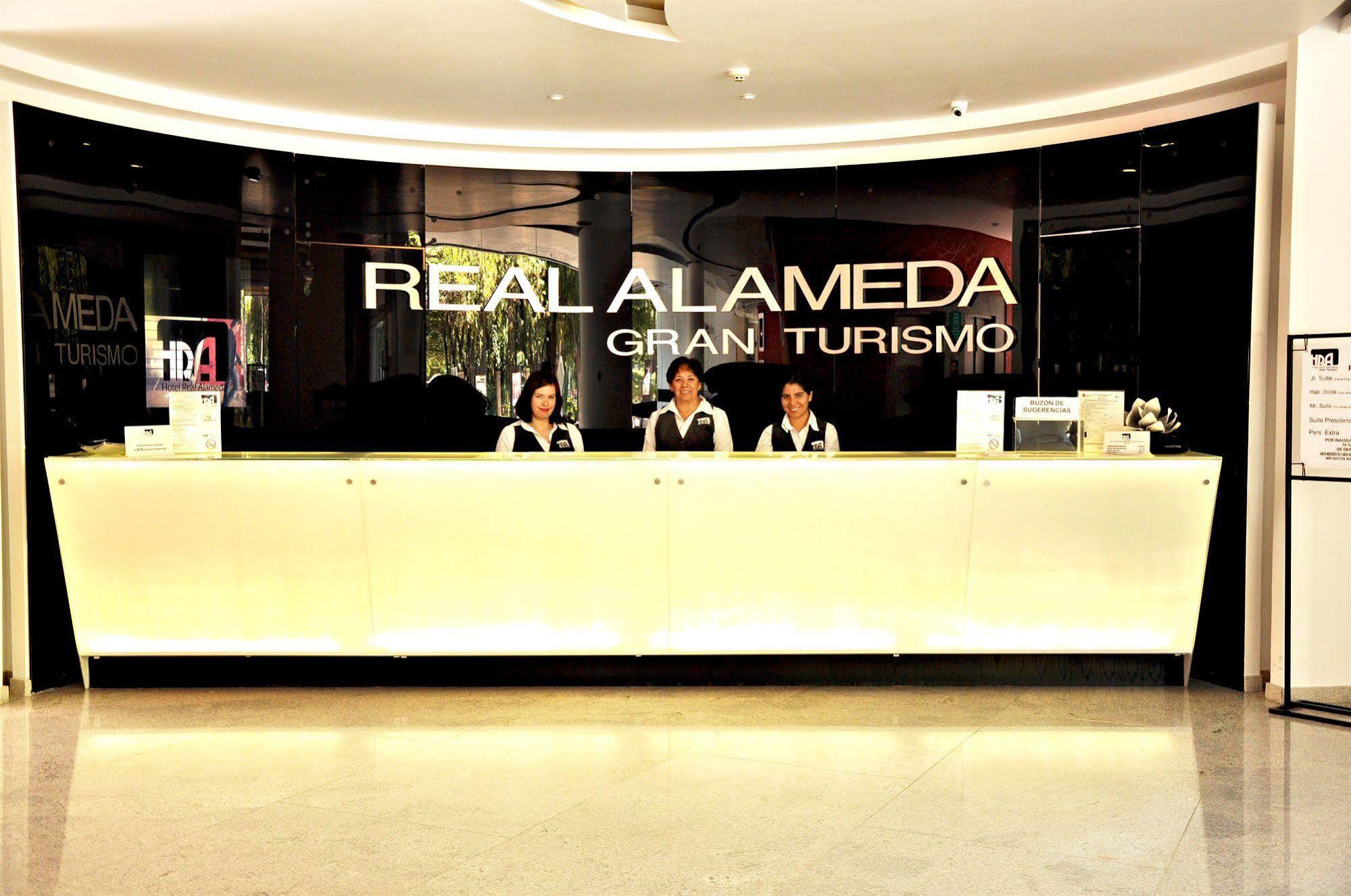 Hotel Real Alameda De Керетаро Екстер'єр фото